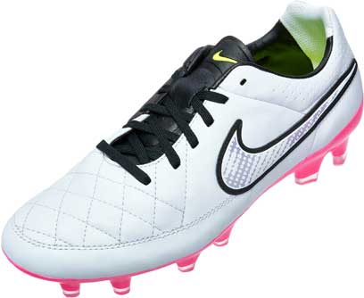 nike tiempo cleats womens