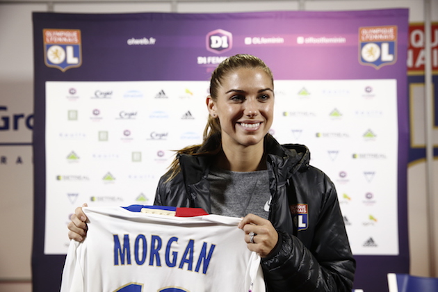 Alex Morgan signs with Lyon