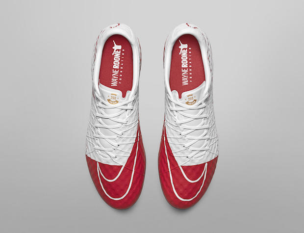 Nike Celebrates Rooney's United Record with Hypervenom WR250 - The