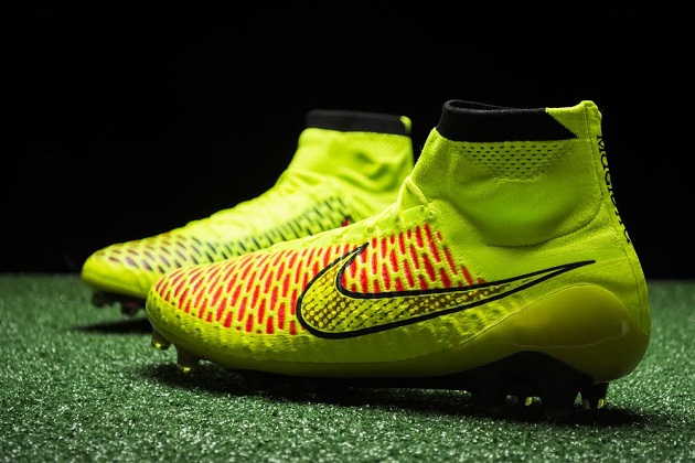 Nike Magista side view