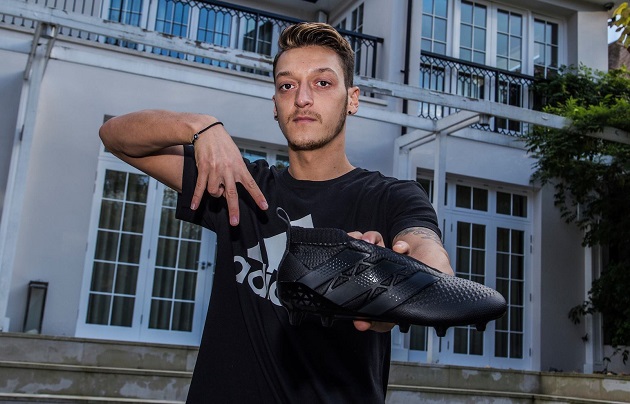 adidas laceless boot, Mesut Ozil