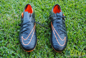 best way to blackout football boots