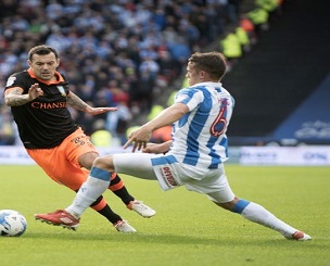 jonathan-hogg-huddersfield-town-umbro-medusae