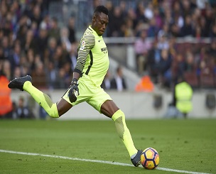 carlos-kameni-malaga-adidas-world-cup-1