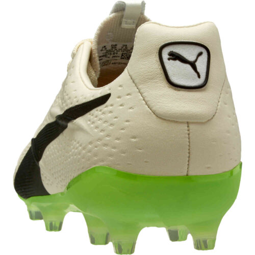 PUMA VGN King Platinum 21 FG Firm Ground – Ivory Glow & Black with Green Glare