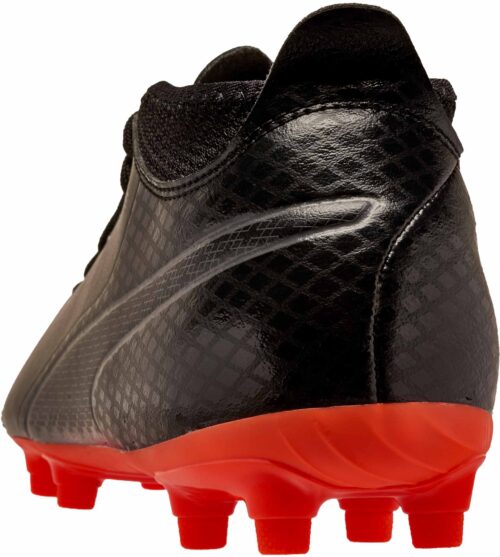 PUMA One 17.4 FG – Black/Shocking Orange