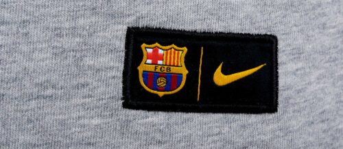 Nike Barcelona Crest Tee – Dark Grey Heather/Game Royal