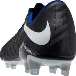 hypervenom black and white
