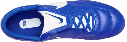 The Nike Premier II FG – Race Blue/White