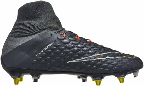 Nike Hypervenom Phantom III DF SG Pro Elite SoccerPro