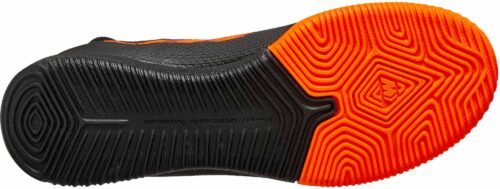 Nike SuperflyX 6 Academy IC – Black/Total Orange