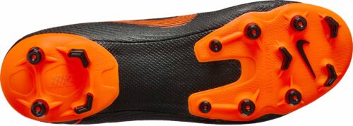 Nike Vapor 12 Academy MG – Black/Total Orange