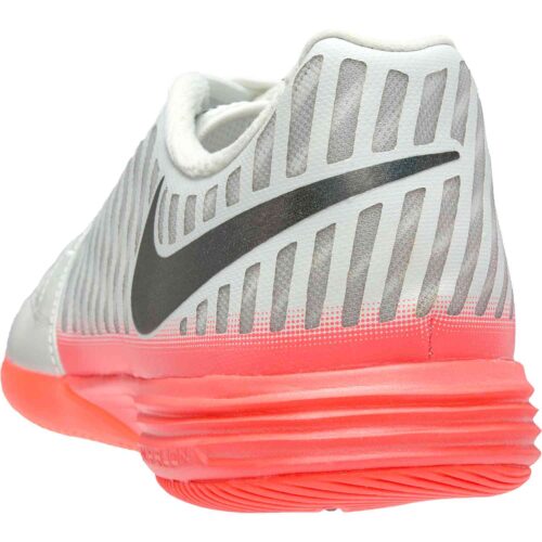 Nike Lunargato II IC – Platinum Tint/Black/Bright Crimson
