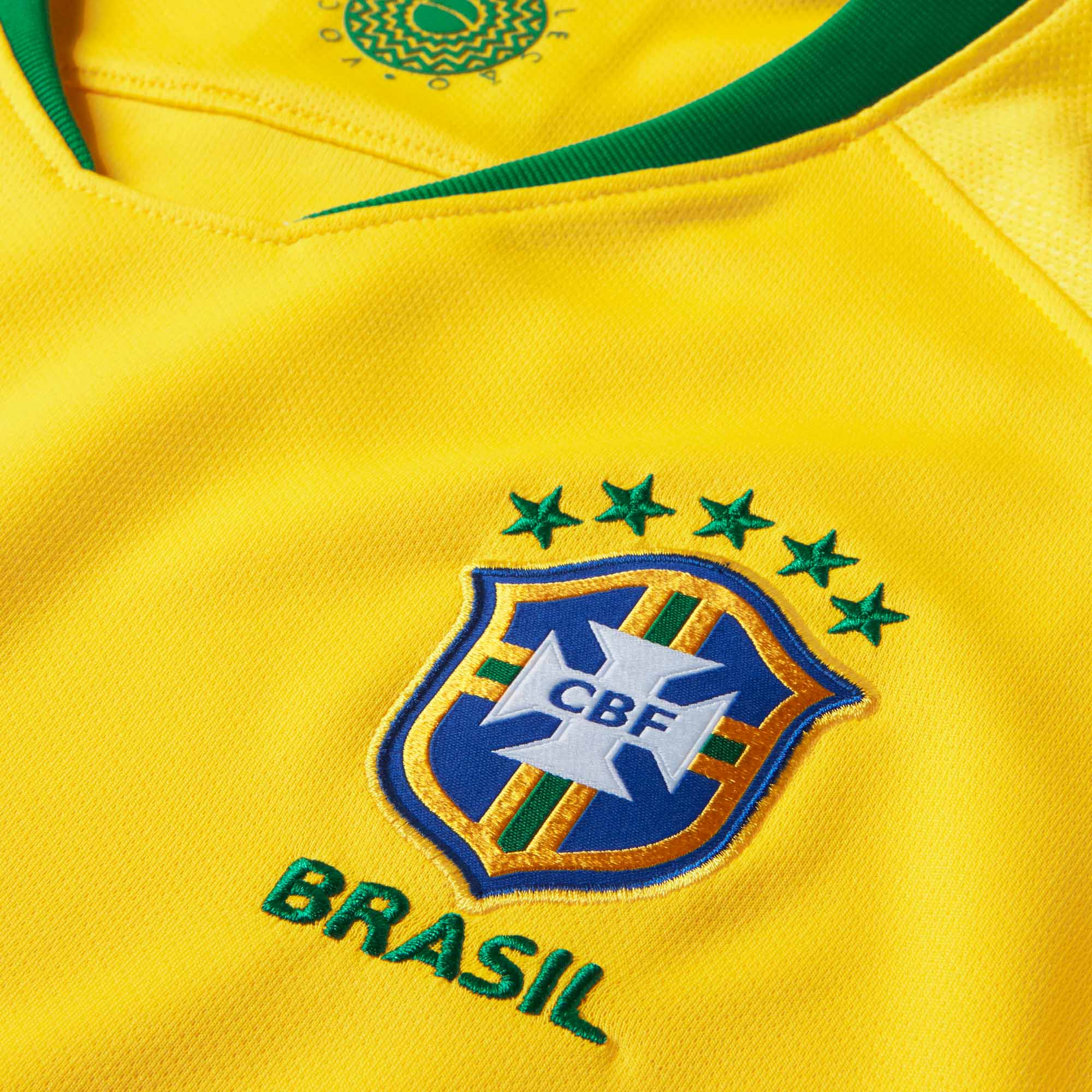 Brazil 2018 - 2019 Home football shirt Nike size S #10 FABRICIA