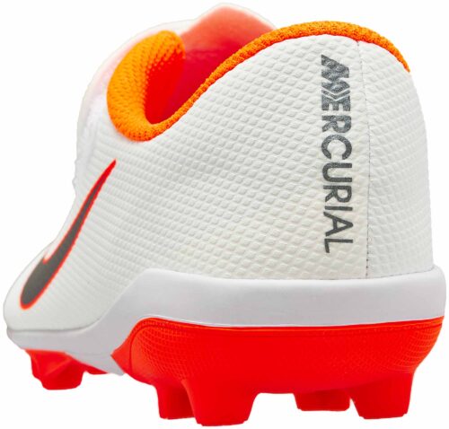 Nike Mercurial Vapor 12 Club MG – Youth (velcro) – White/Metallic Cool Grey/Total Orange