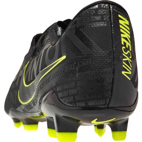 Nike Phantom Venom Pro FG – Under the Radar