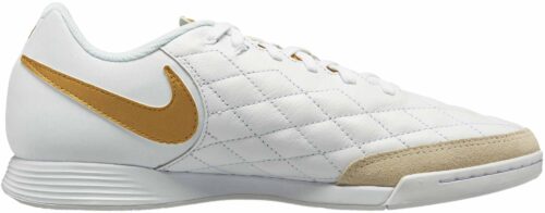 Nike LegendX 7 Academy IC – 10R – White/Metallic Gold