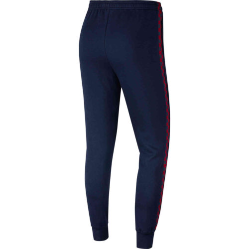Nike Barcelona Fleece Pants – Obsidian/Noble Red