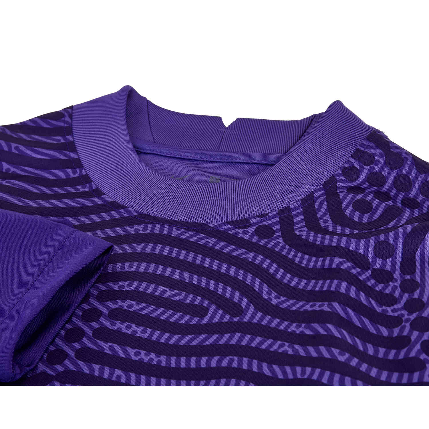 Purple nike deals jersey