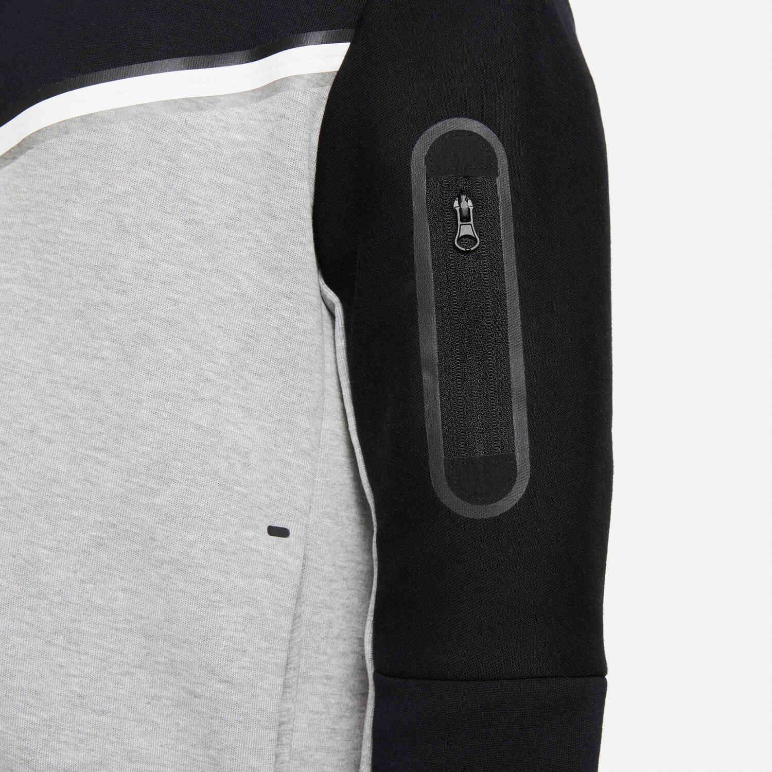 Nike tech junior online