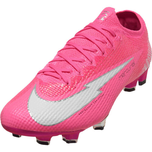 soccer shoes pink