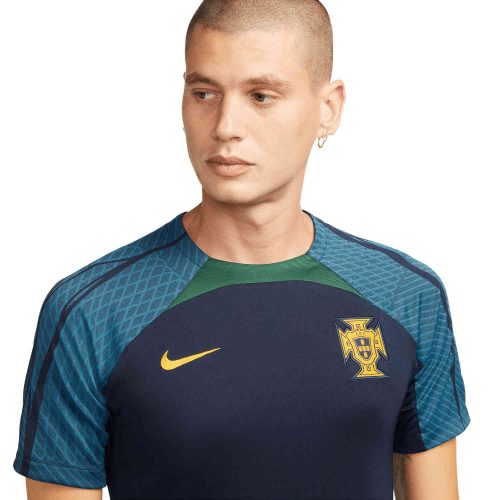 Nike Portugal Strike Training Top – Obsidian/Gorge Green/Pepper Red