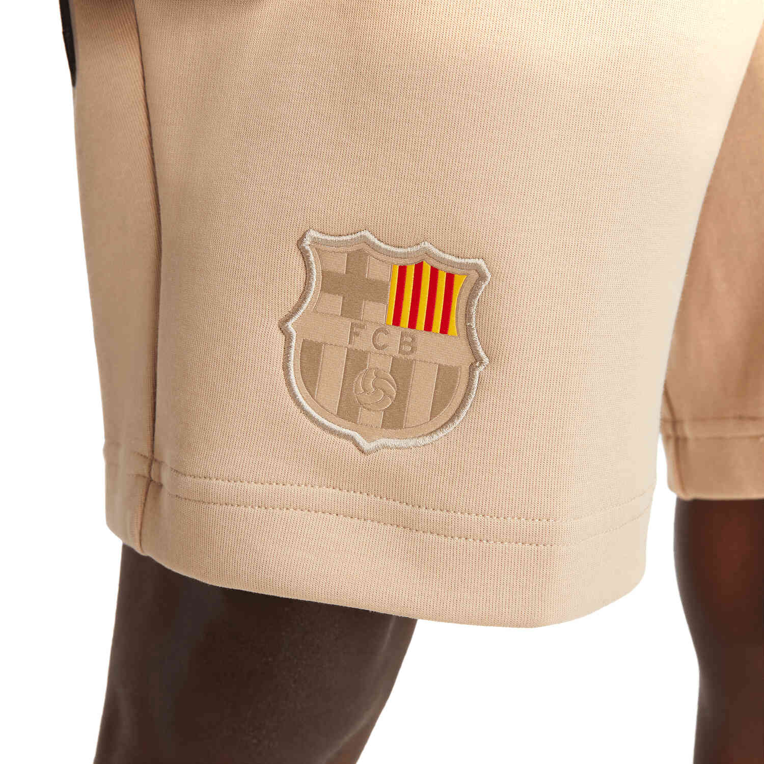 Nike Barcelona Tech Fleece Lifestyle Shorts – Desert/Dark Obsidian