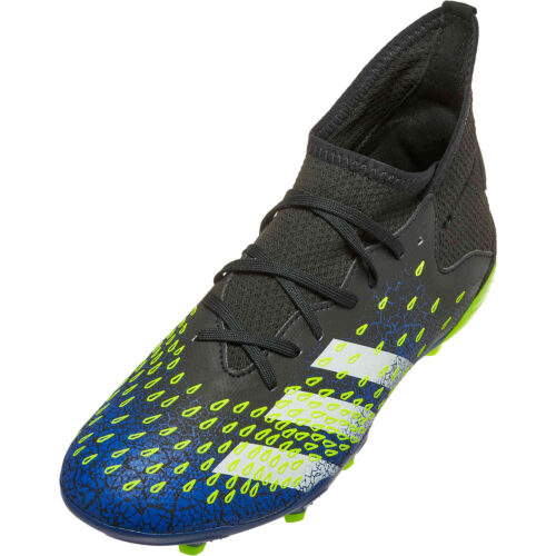 youth soccer shoes