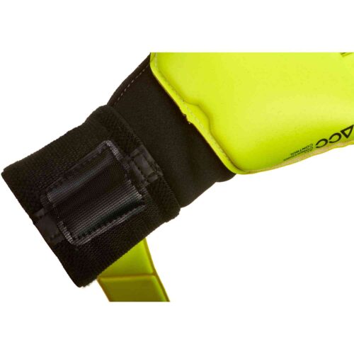 Nike Vapor Grip3 Goalkeeper Gloves – Volt/Black