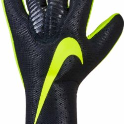 nike youth goalie gloves