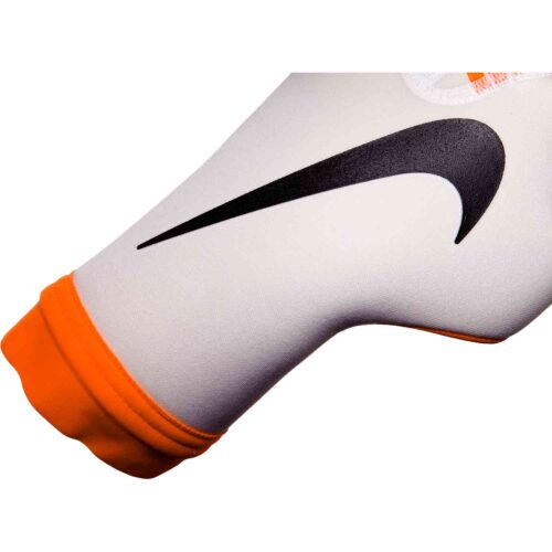 Nike Mercurial Touch Victory Goalkeeper Gloves – Euphoria