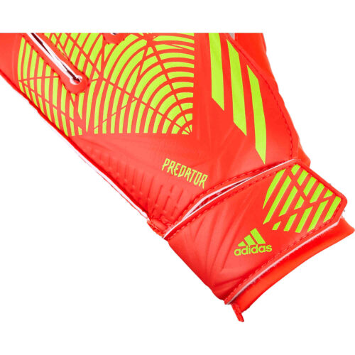 Kids adidas Predator Training Goalkeeper Gloves – Game Data Pack