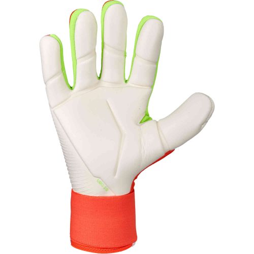 adidas Predator Competition Goalkeeper Gloves – Game Data Pack