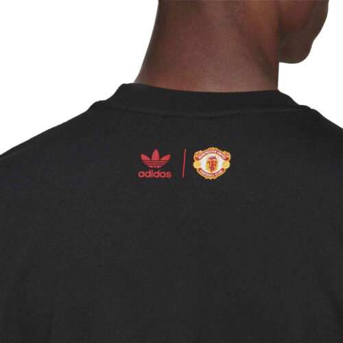 adidas Originals Manchester United Old Trafford Trefoil Tee – Black