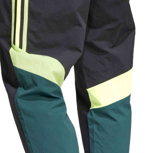 adidas Manchester United Track Pants Black green night pulse lime SoccerPro
