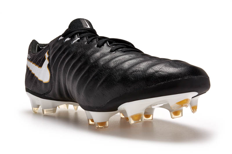 tiempo cleats nike