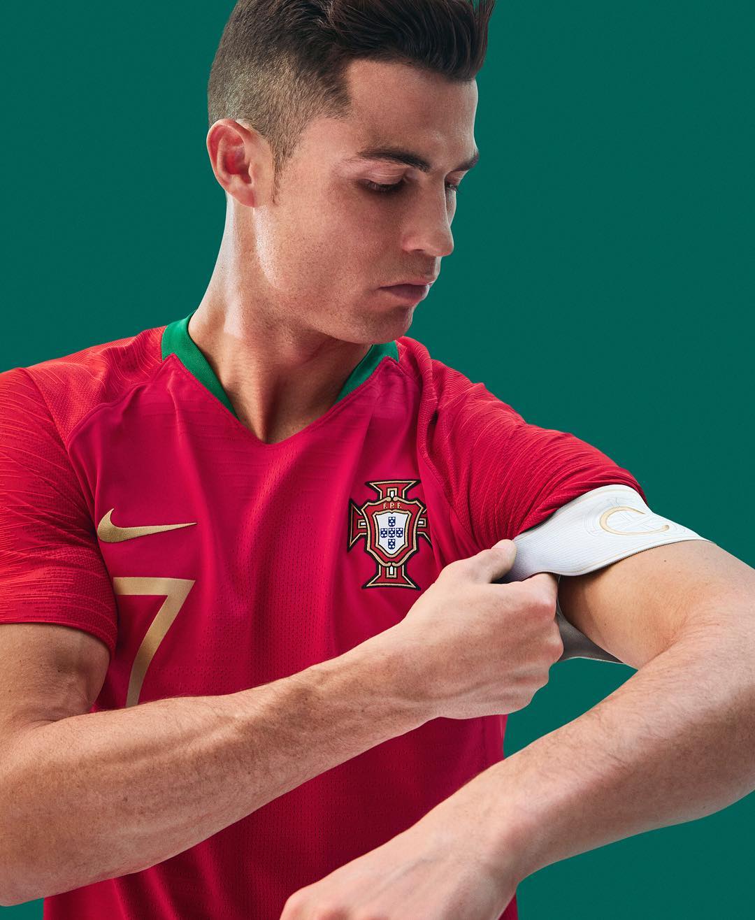 Cristiano Ronaldo Jerseys - Portugal & Juventus 